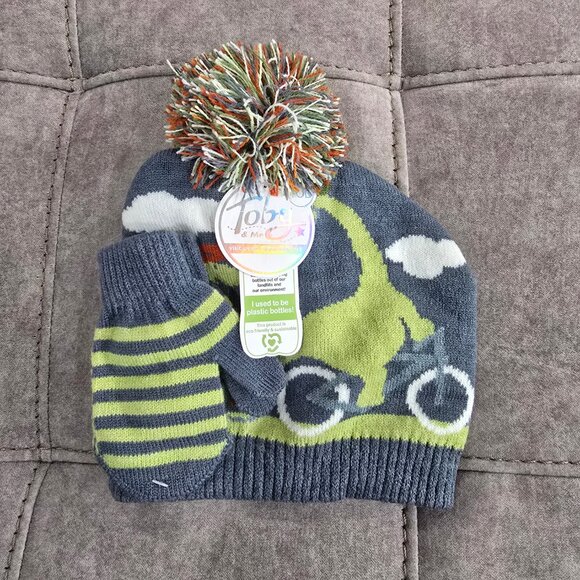 NWT Toby & Me Toddler Pom Hat and Mitten Set - Picture 1 of 4
